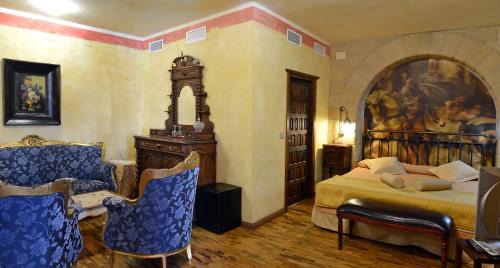 Old Town Baeza Hotel | Elegant Stay at Hotel Cetina Palacio de los Salcedo