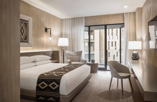 Sawmill Area Hotel | Unforgettable Stay at Hotel Chaco: Rated 9.4/10 with Spa & Pool