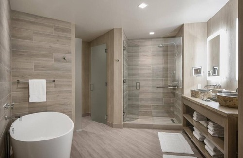 Sawmill Area Hotel | Unforgettable Stay at Hotel Chaco: Rated 9.4/10 with Spa & Pool