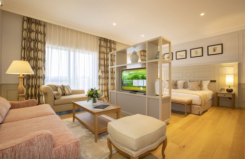 Cognac Hotel | Indulge at Hotel Chais Monnet & Spa - Rated 9.6/10