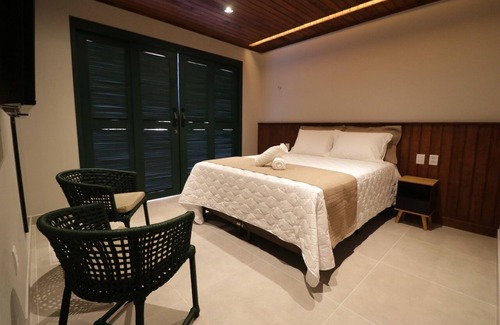 Martins Hotel | Discover Hotel Chalé Lagoa dos Ingás - Pool & Spa Retreat