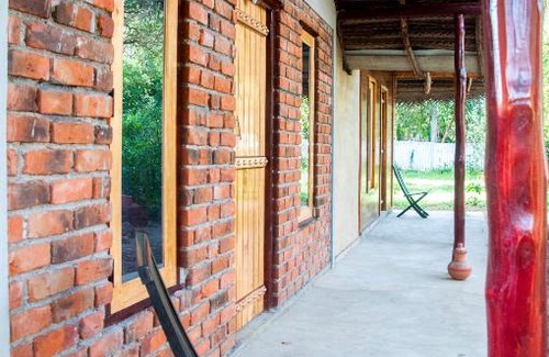 Ambanpola Hotel | Pet-Friendly Hotel Chanaya with Breakfast & Family Amenities