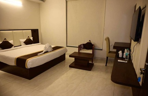 Indira Nagar Hotel | Hotel Cheer Inn