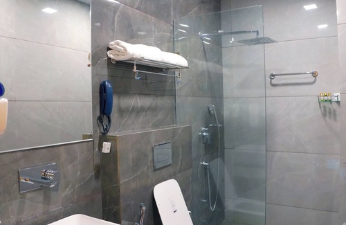 Bareilly Hotel | Hotel Cheer Royale