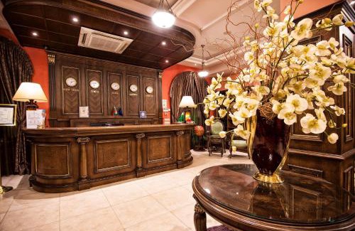 Hisarja Hotel | Discover Hotel Chinar: Oceanfront Oasis with Pool & Spa