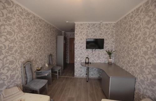 Chistopol' Hotel | Discover Hotel Chistopol: Breakfast & Relaxing Hot Tub