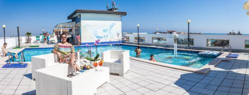 Jesolo Hotel | Beachfront Bliss at Hotel Christian with Pool & Ocean Views