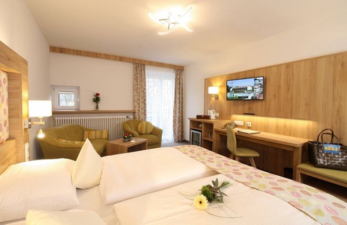 Bad Birnbach Hotel | Relax at Hotel Chrysantihof: Pool, Spa & Great Ratings