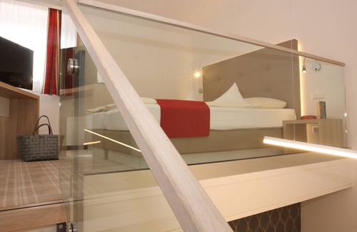 Bad Birnbach Hotel | Relax at Hotel Chrysantihof: Pool, Spa & Great Ratings