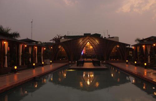 Jhansi Hotel | Budget-Friendly Hotel Chulhewala with Family Amenities
