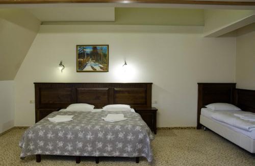 Łukowe Apartment | Discover Comfort at Hotel Chutor Kozacki with Hot Tub & More