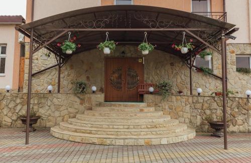 Skhidnytsya Resort | Pet-Friendly Resorts in Skhidnitsa with Spa & Pool Access