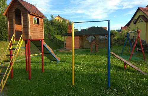 Skhidnytsya Resort | Pet-Friendly Resorts in Skhidnitsa with Spa & Pool Access