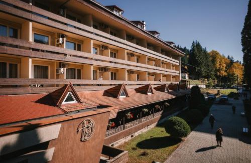 Baile Tusnad Hotel | Relax at Hotel Ciucas with Pool, Spa & Family-friendly Amenities