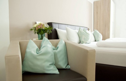 Eitting Hotel | Discover Hotel Claro Garni: Rated 9.2/10 with Spa & Dining