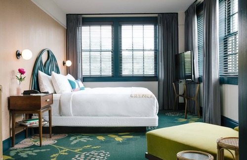 Poncey-Highland Hotel | Hotel Clermont: 4-Star Stay with Family-Friendly Amenities