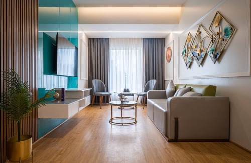 Jorhat Hotel | Discover Hotel Clubway Grand: Family-Friendly Retreat