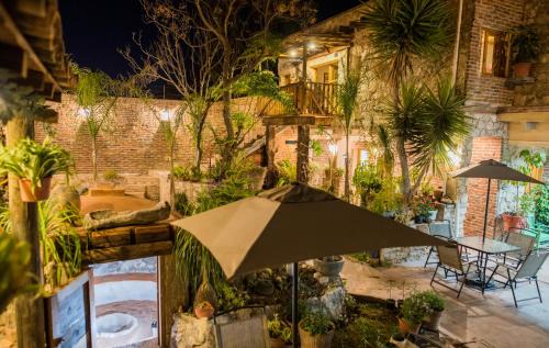 Mineral de Pozos Hotel | Pet-Friendly Retreat at Hotel Colibri with Hot Tub Bliss