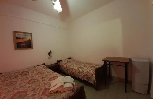 Las Colinas de Peralta Ramos Hotel | Budget-Friendly Hotel Coliseo with Ocean Views & Breakfast