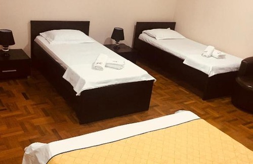 Elbasan Hotel | Cozy Stay at Hotel Colombo Elbasan with Pool & Breakfast