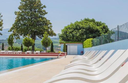 Peso da Regua Hotel | Relax at Hotel Columbano: Oceanfront with Pool Access