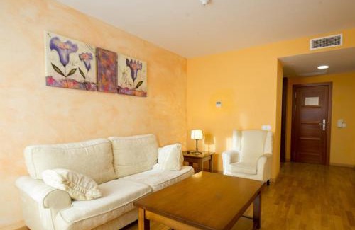 Carranque Hotel | Relaxing Getaway at Hotel Comendador: 4-Star Comfort Awaits