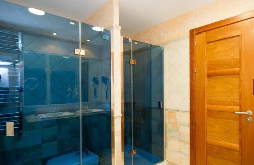 Carranque Hotel | Relaxing Getaway at Hotel Comendador: 4-Star Comfort Awaits
