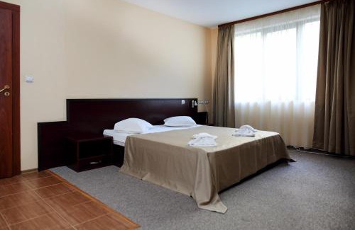 Vratsa Hotel | Cozy Hotel Complex Chayka: Pet Friendly & Family Ready