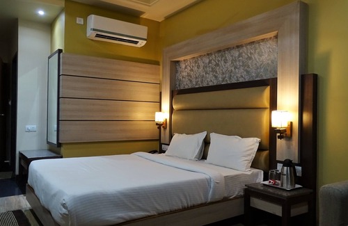 Bikaner Hotel | Guest Rated Hotel Continental Blue with Family-Friendly Amenities