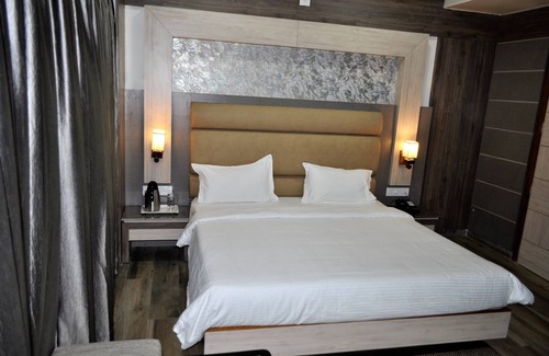 Bikaner Hotel | Guest Rated Hotel Continental Blue with Family-Friendly Amenities