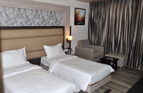 Bikaner Hotel | Guest Rated Hotel Continental Blue with Family-Friendly Amenities