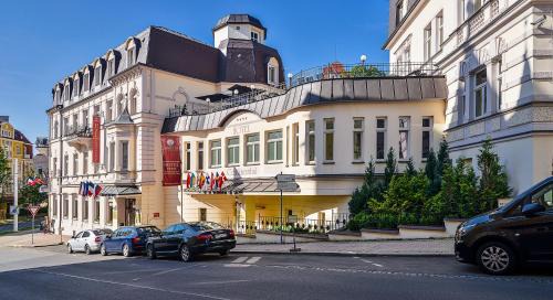 Marianske Lazne Hotel | Discover Hotel Continental: 4-Star Stay with Spa & Pet-Friendly