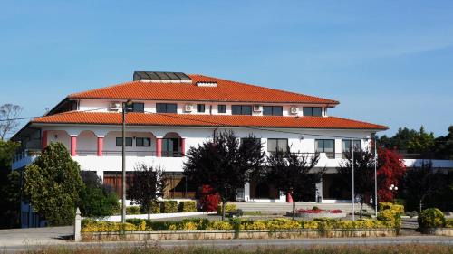 Rates Hotel | Beautiful Ocean View at Hotel Contriz with Free Breakfast