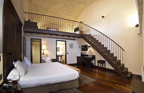 Aracena Hotel | Discover Hotel Convento Aracena & Spa: Eco-Friendly Retreat