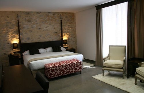 Aracena Hotel | Discover Hotel Convento Aracena & Spa: Eco-Friendly Retreat