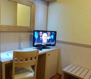 La Spezia Hotel | Delightful Hotel Corallo: Family-Friendly with Hot Tub