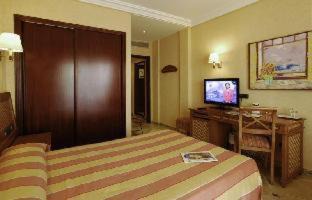 Lomo Quiebre Hotel | Cozy Hotel Cordial Mogán Playa with Oceanfront Pool