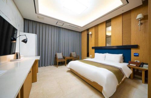 Naju Hotel | Experience Comfort at Hotel Core: Rated 9/10 with Breakfast