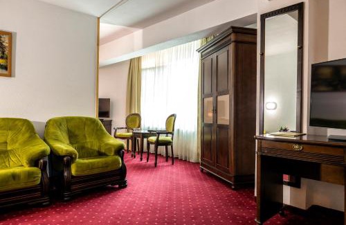 Pitesti Hotel | Budget-Friendly Hotel Cornul Vanatorului with Family Amenities