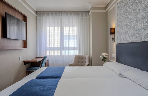 Burgos Hotel | Relax at Hotel Corona De Castilla Burgos with Spa & Dining