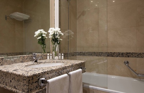 Burgos Hotel | Relax at Hotel Corona De Castilla Burgos with Spa & Dining