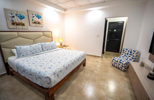 Las Lajas Hotel | Cozy Oceanfront Retreat at Hotel Coronado Inn