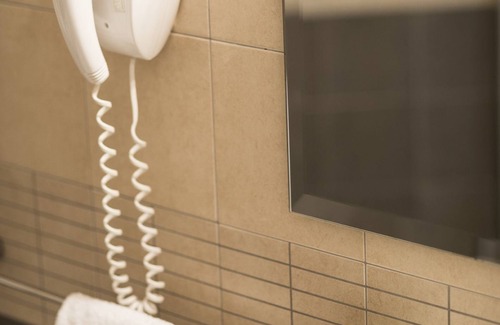 Cavriago Hotel | Discover Comfort at Hotel Corte Business with Spa & Breakfast