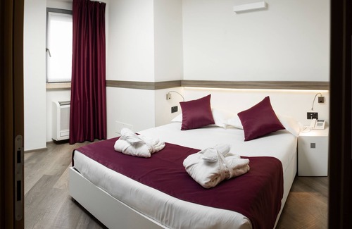 Valeggio sul Mincio Hotel | Discover Hotel Corte del Paggio: Rated 9.2 with Spa & Pool