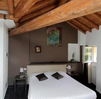Centro Valle Intelvi Hotel | Pet-Friendly Hotel Corte Santa Libera with Ocean Views