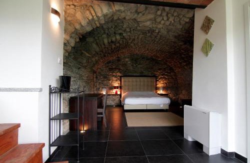 Centro Valle Intelvi Hotel | Pet-Friendly Hotel Corte Santa Libera with Ocean Views