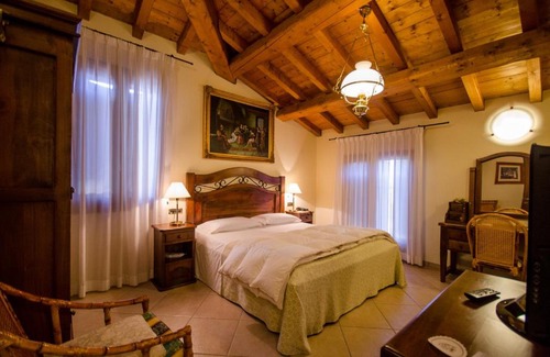 San Prospero Hotel | Discover Hotel Corte Vecchia: 4-Star Comfort Awaits