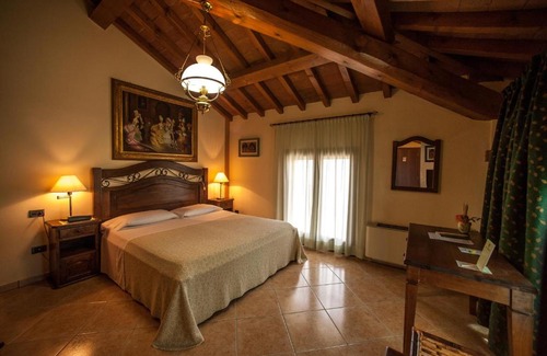 San Prospero Hotel | Discover Hotel Corte Vecchia: 4-Star Comfort Awaits