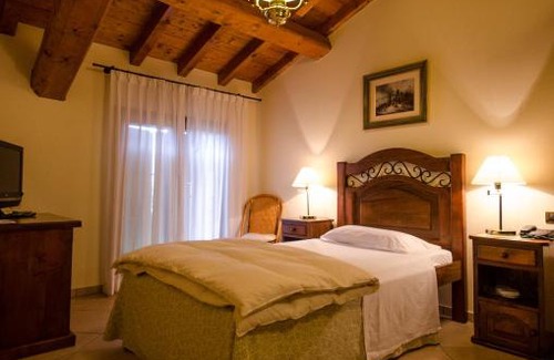 San Prospero Hotel | Discover Hotel Corte Vecchia: 4-Star Comfort Awaits