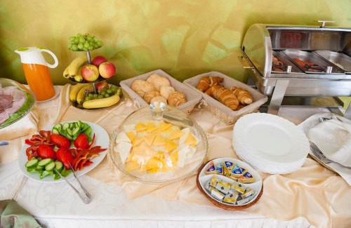Sector 4 Hotel | Discover Hotel Corvaris: Family-Friendly Retreat Awaits